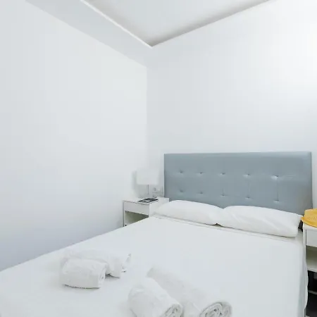 487 B Island Village Apartment *